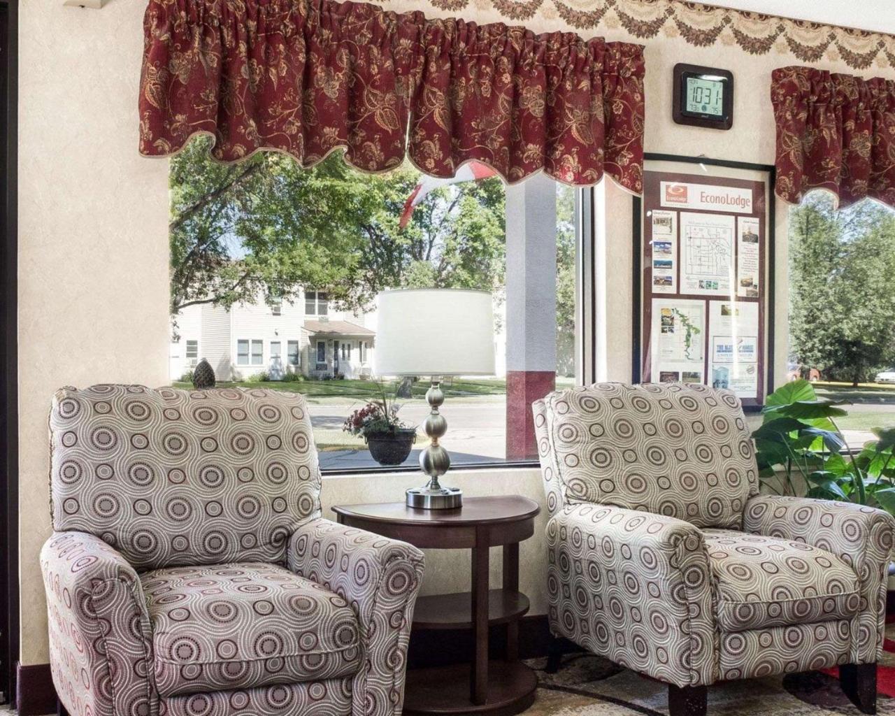Econo Lodge Гранд-Форкс Экстерьер фото